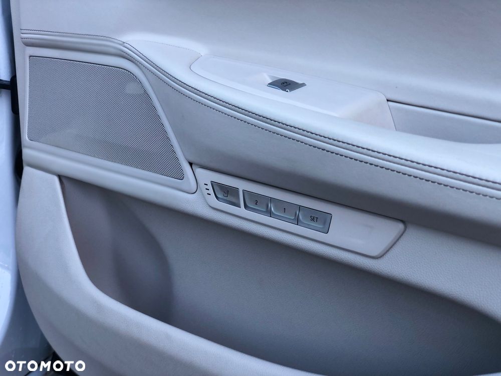 BMW Seria 7 730d - 29