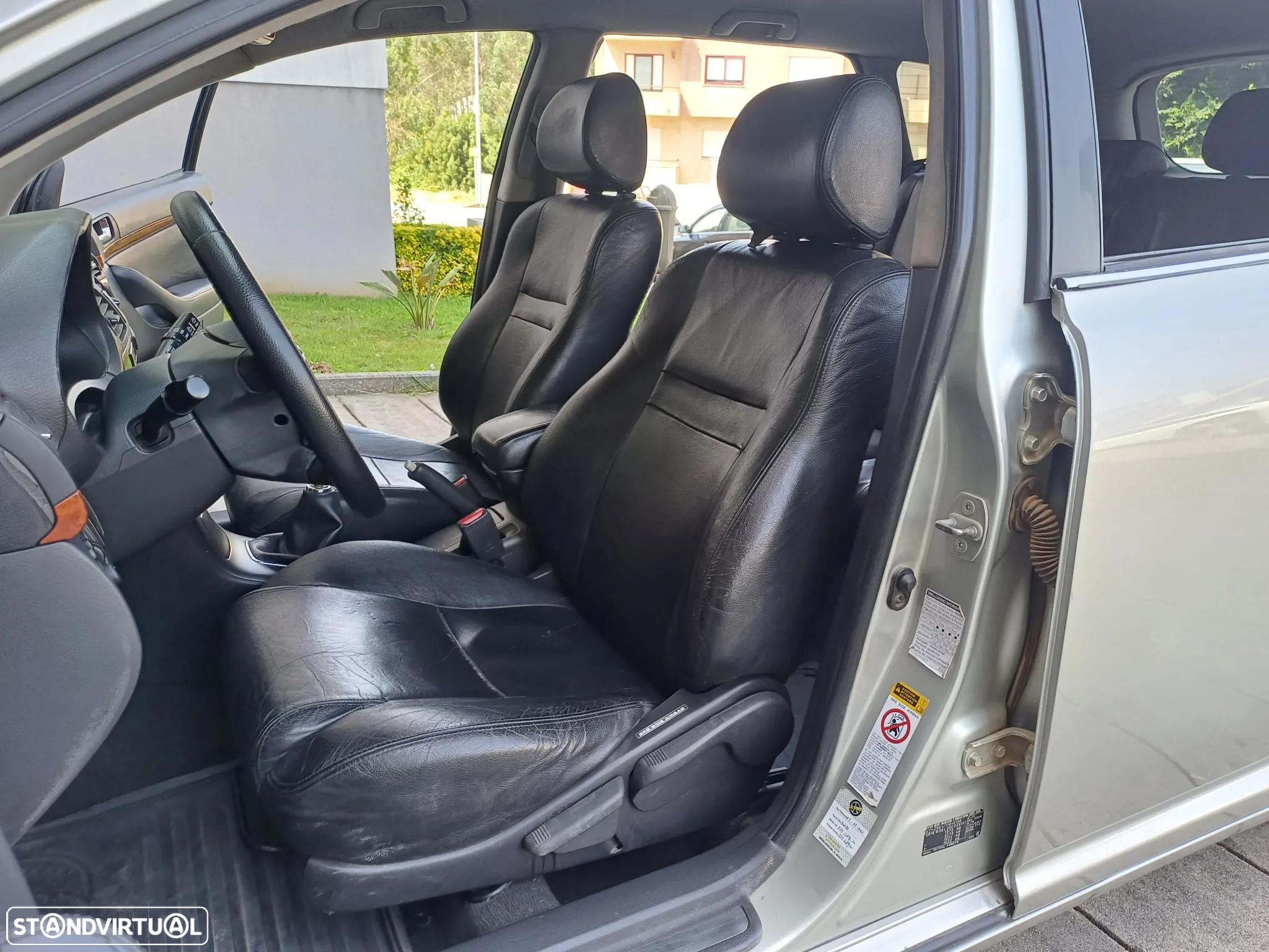 Toyota Avensis SW 2.0 D-4D Sol - 6