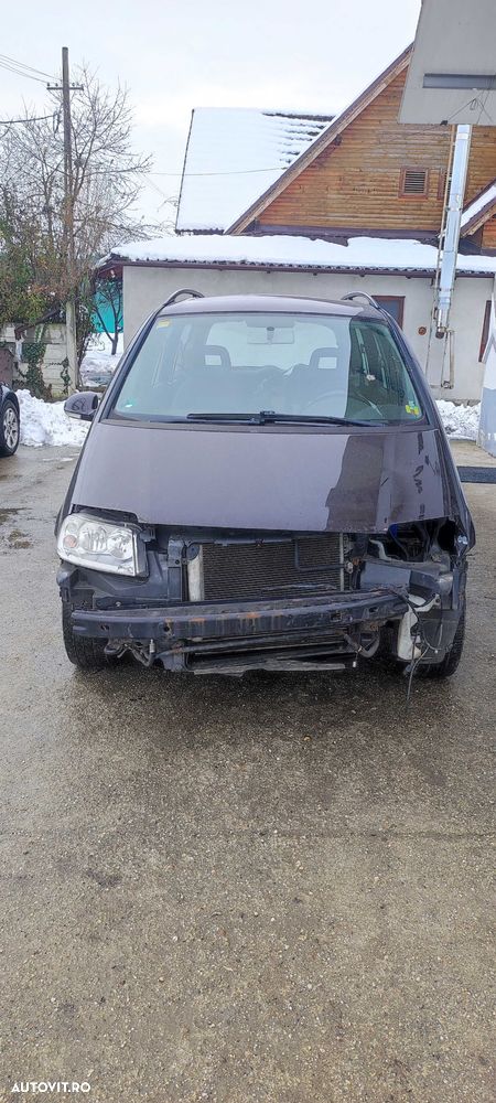 Dezmembrez volkswagen sharan 2.0 BRT cutie manuala 6t JBN culoare LB4V - 1