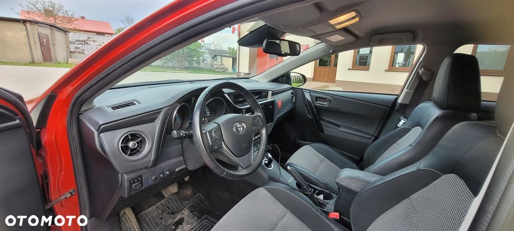 Toyota Auris Hybrid 135 Prestige - 10
