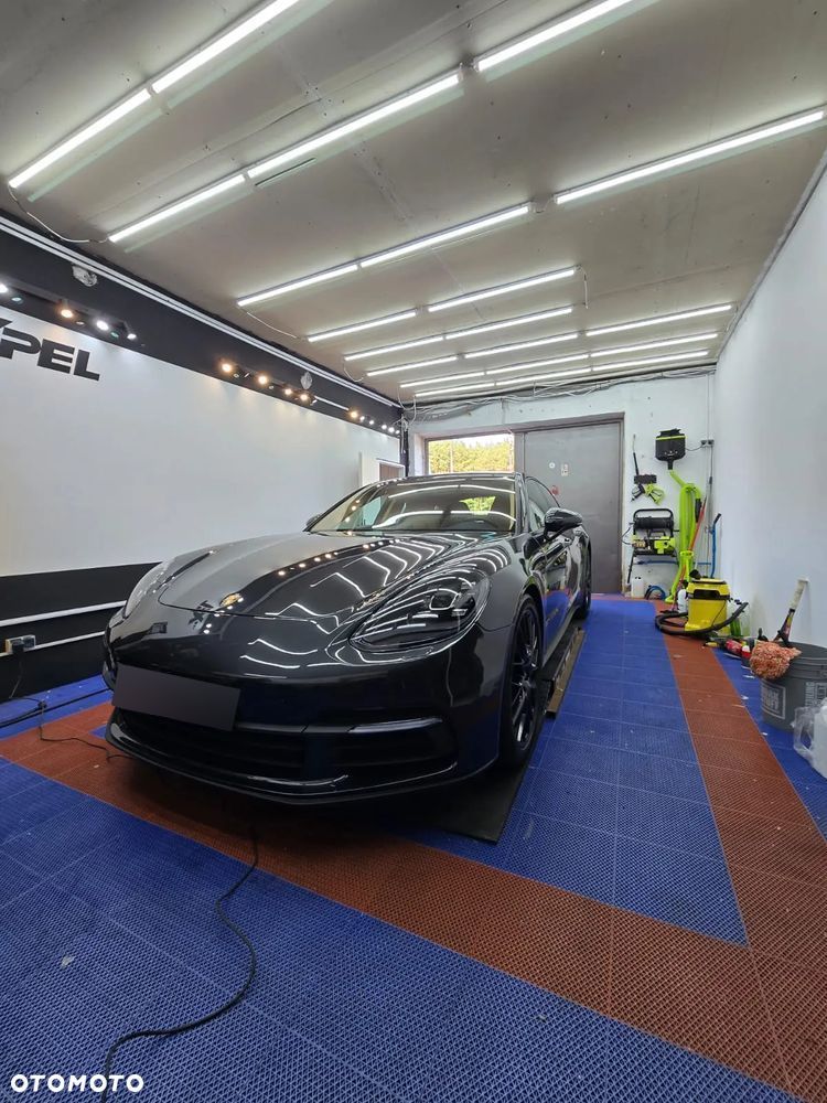 Porsche Panamera 4 - 12