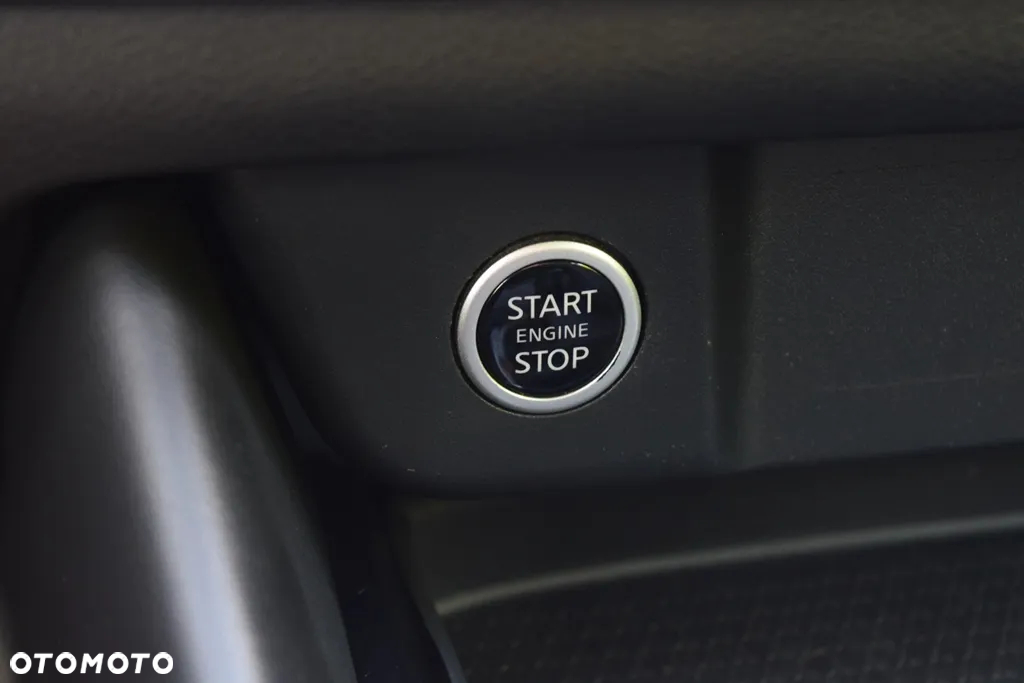 Nissan Qashqai 1.3 DIG-T N-Connecta - 26