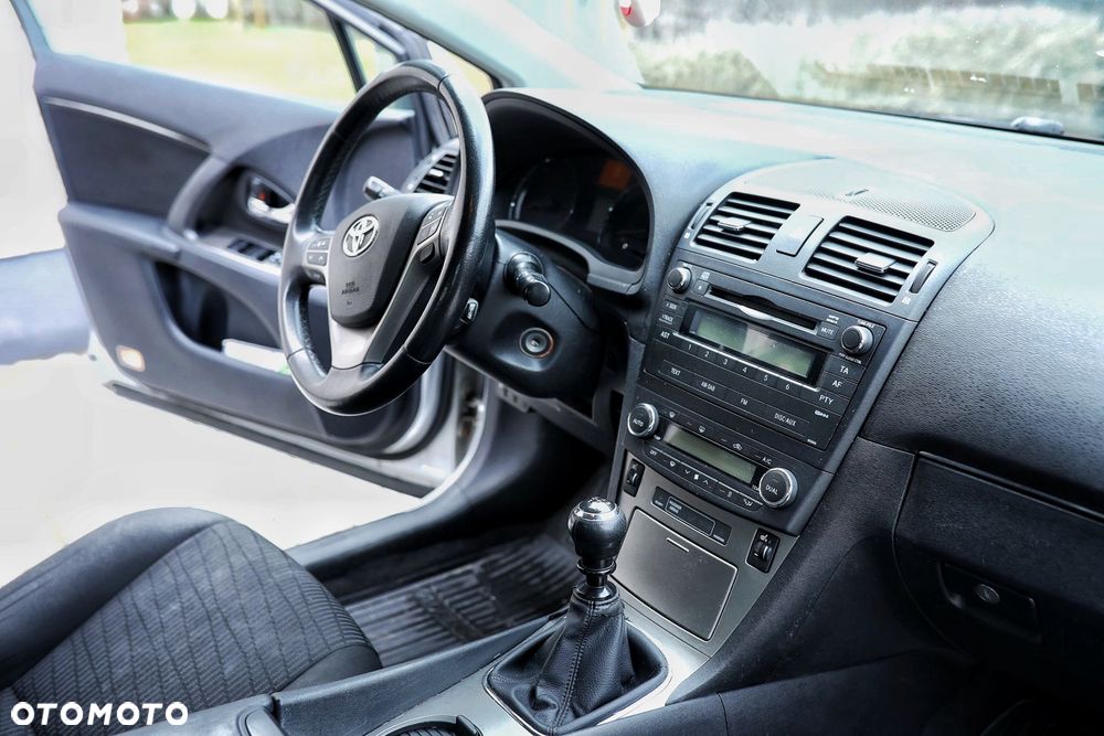 Toyota Avensis 2.0 D-4D - 5