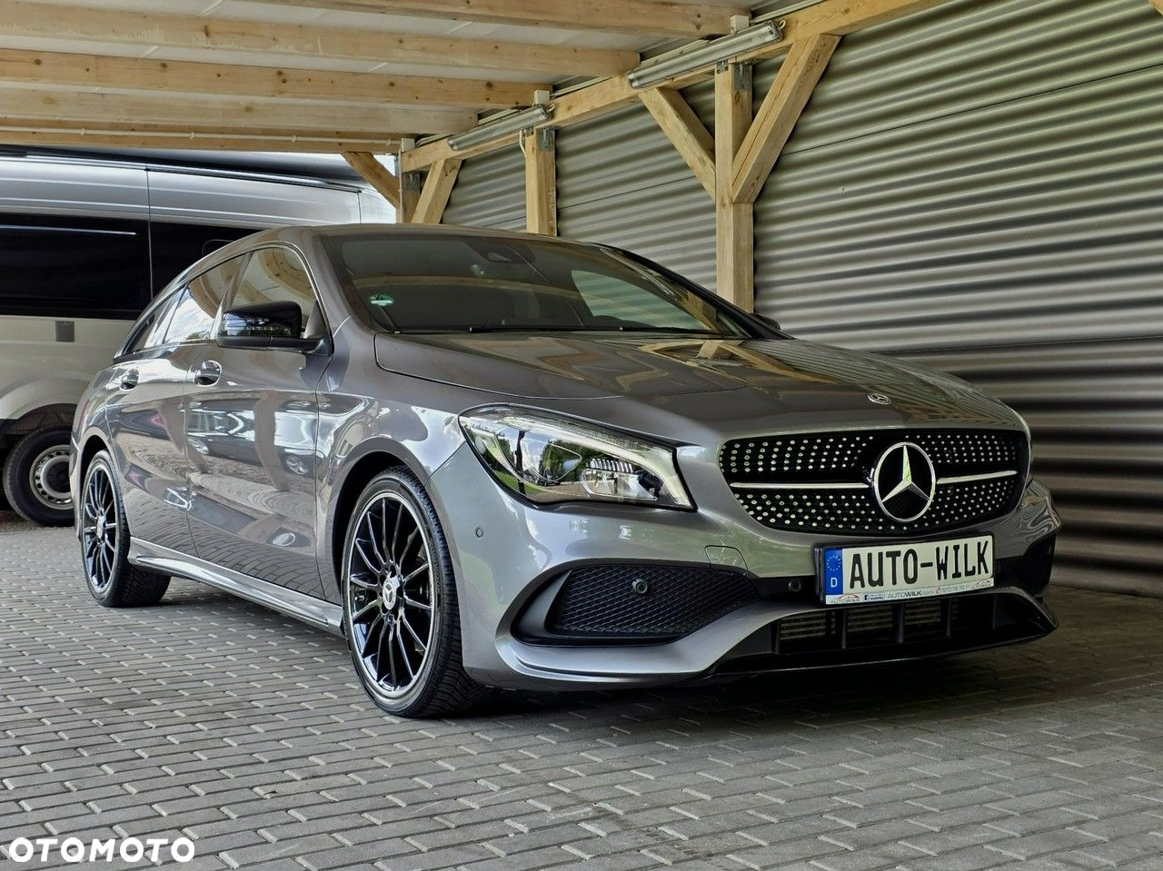Mercedes-Benz CLA 200 AMG Line - 2