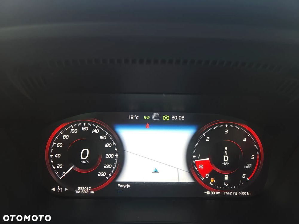Volvo XC 60 B4 D AWD Momentum Pro - 19