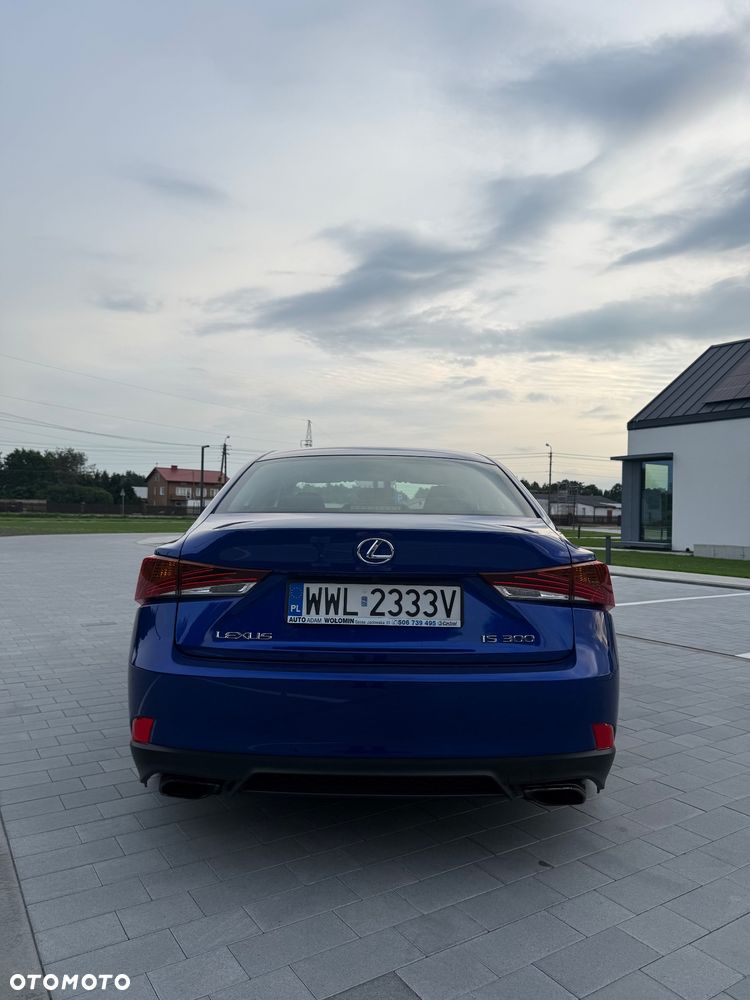 Lexus IS 200t / 300 F Sport - 4