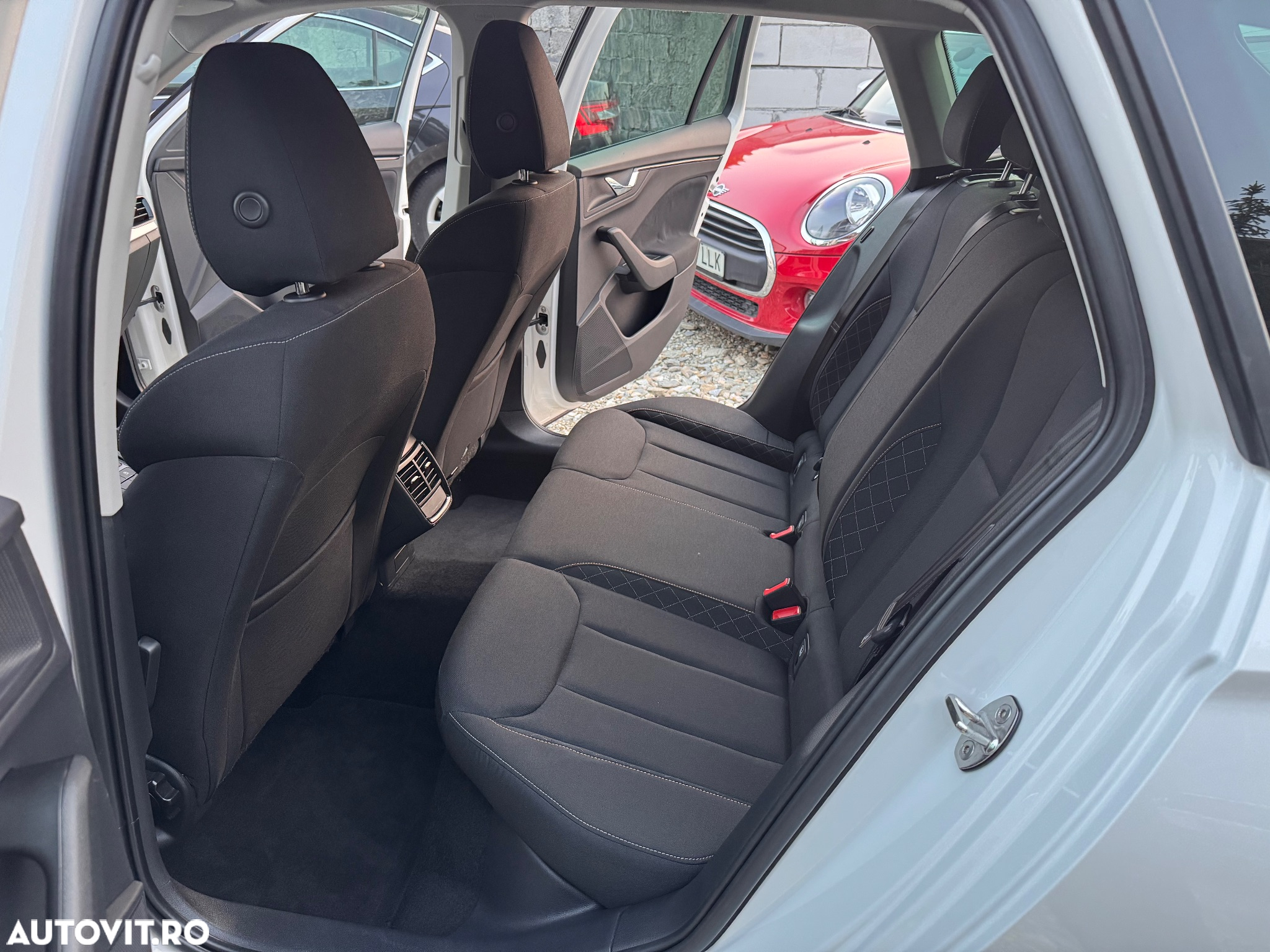 Skoda Kamiq 1.0 TSI Style - 25