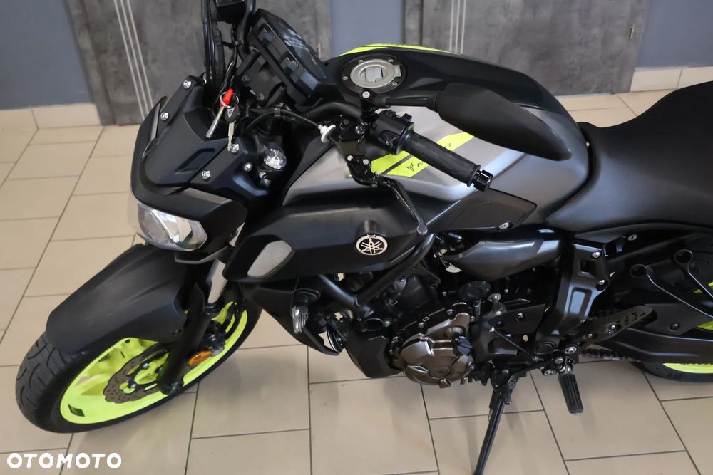 Yamaha MT - 20