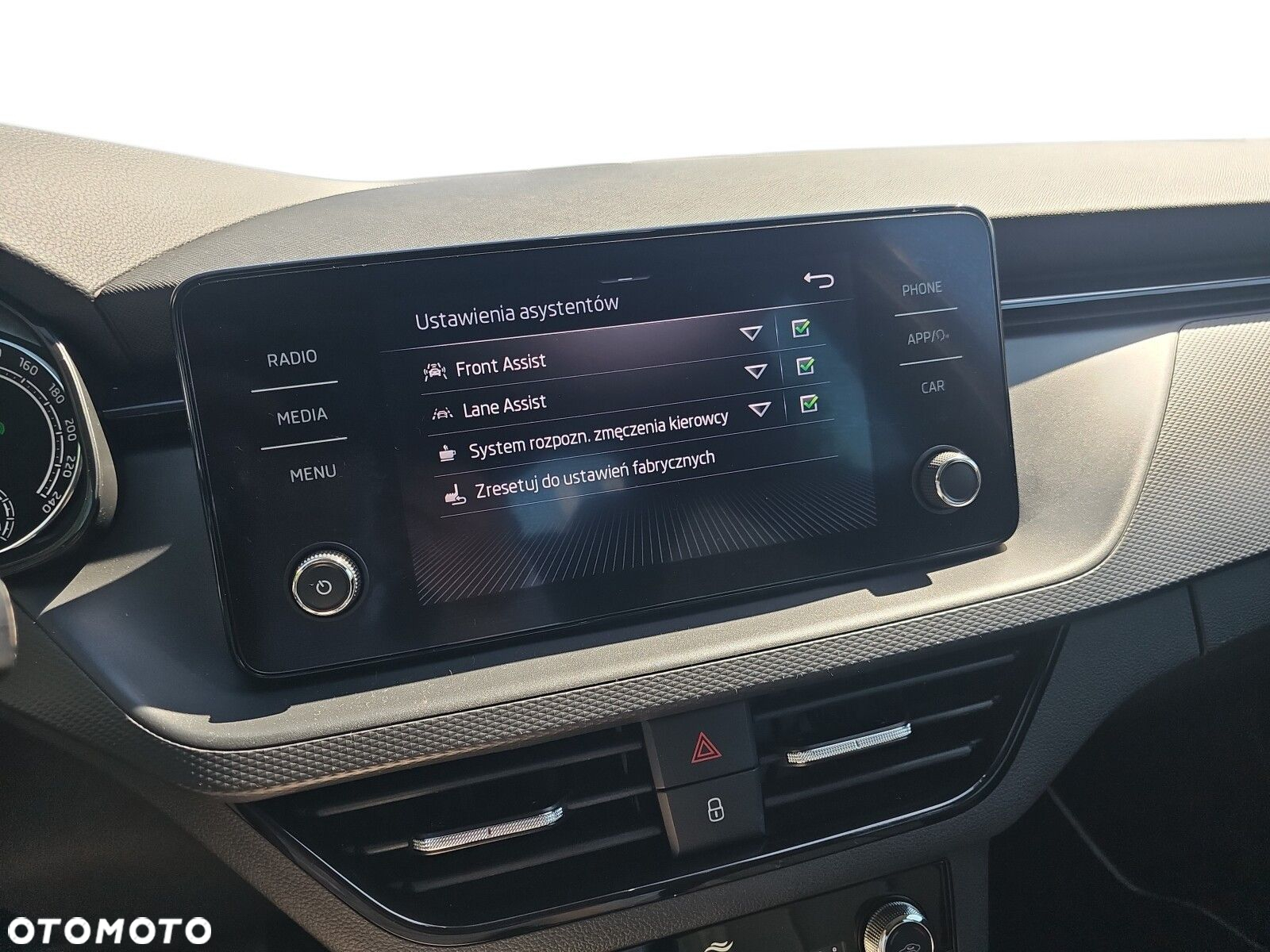 Skoda Kamiq 1.0 TSI Ambition DSG - 23