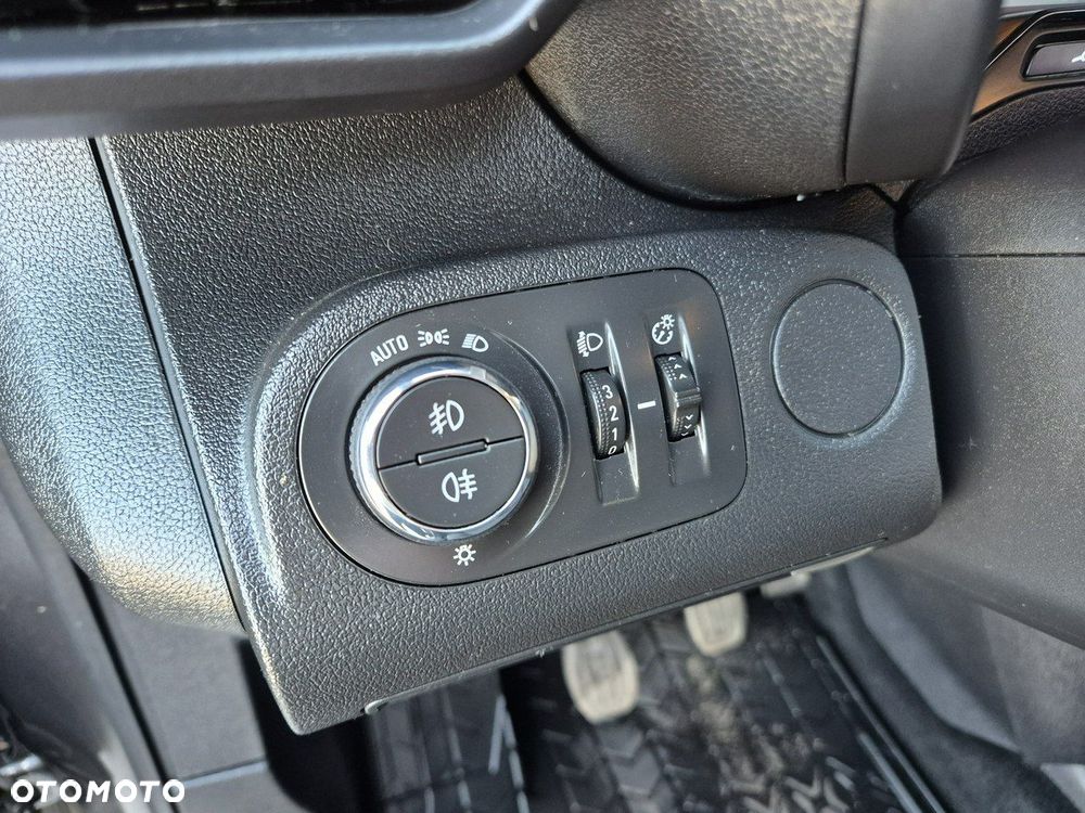 Opel Combo - 25