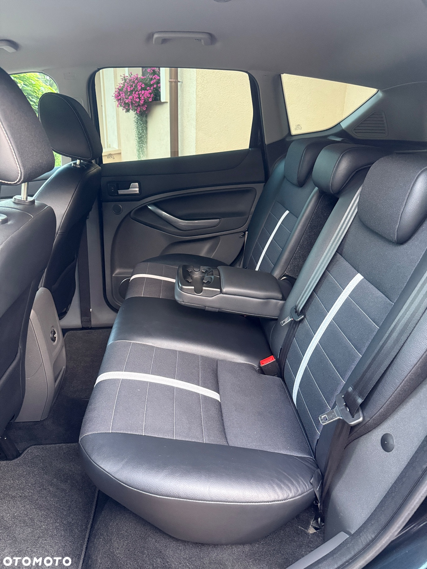 Ford Kuga - 32