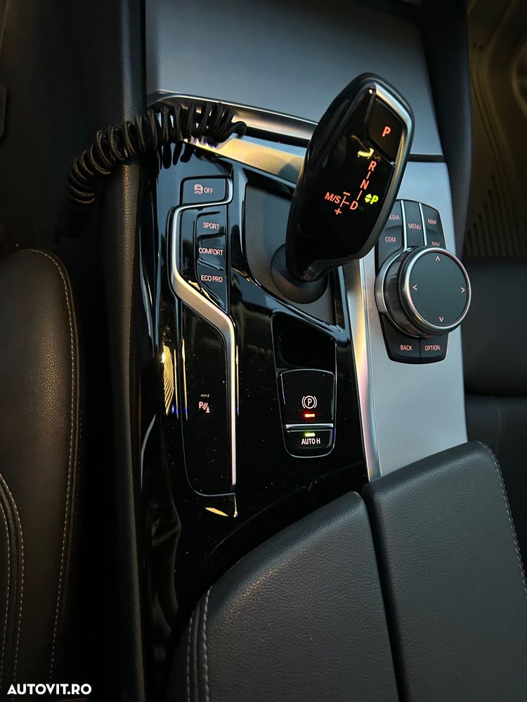 BMW Seria 5 520d AT MHEV - 15