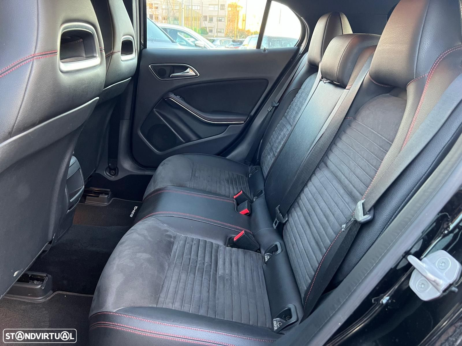 Mercedes-Benz GLA 180 CDi AMG Line - 28