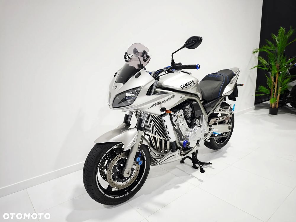 Yamaha FZS - 3