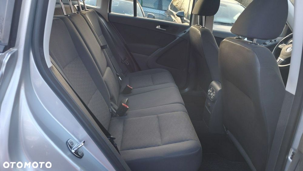 Volkswagen Tiguan - 27