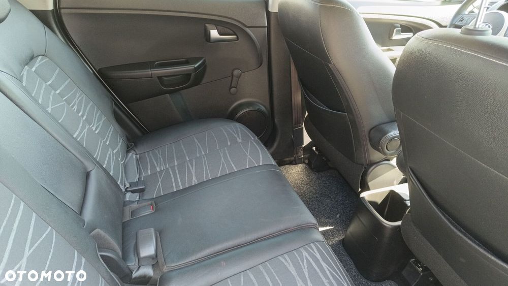 Kia Venga 1.6 Smart - 10