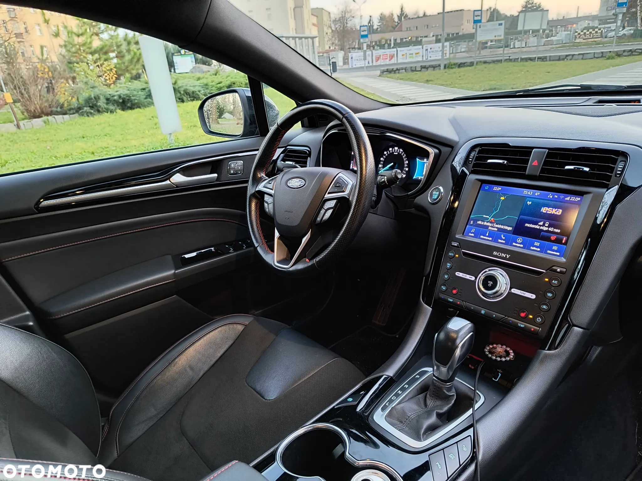 Ford Mondeo 2.0 Hybrid ST-Line X - 14