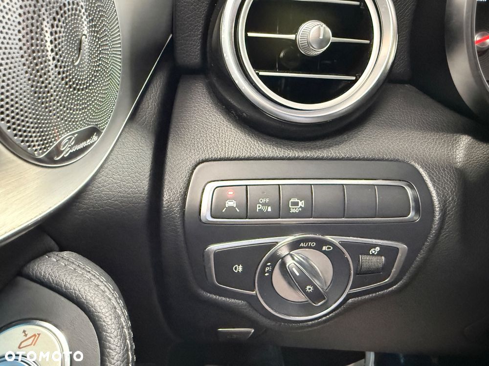 Mercedes-Benz GLC 250 d 4Matic 9G-TRONIC AMG Line - 24