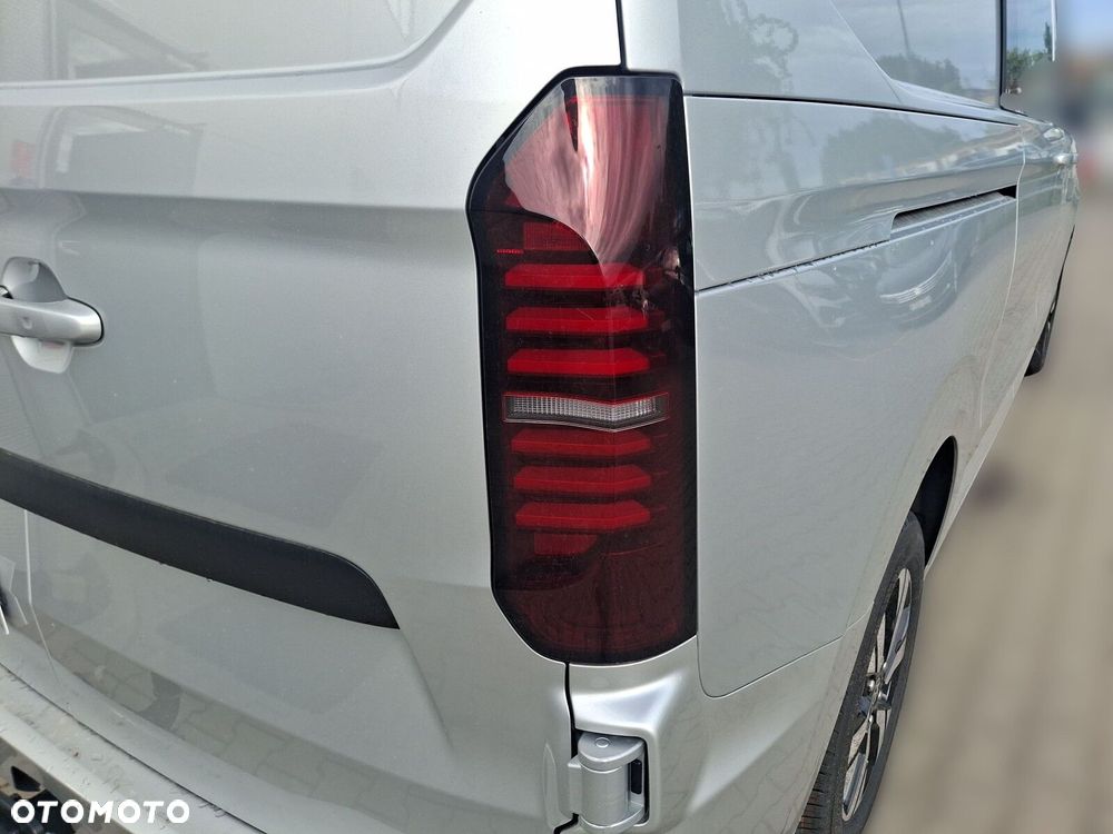 Volkswagen Transporter Furgon Plus - 14