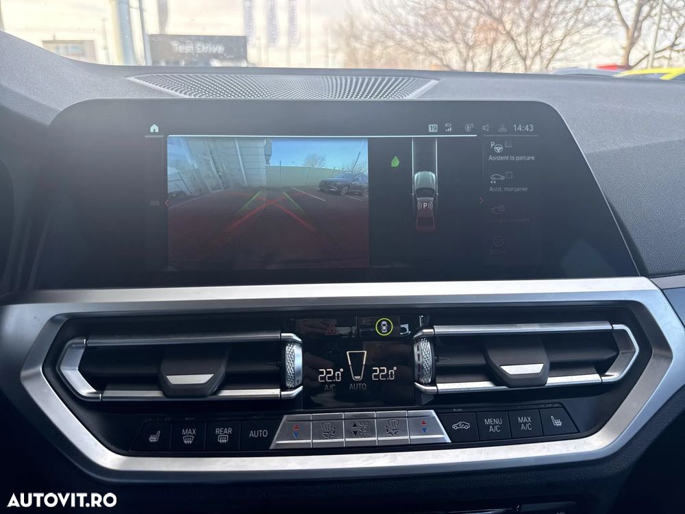 BMW Seria 3 330e Aut. Sport Line - 13