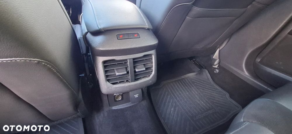 Ford Mondeo 2.0 TDCi Titanium - 14
