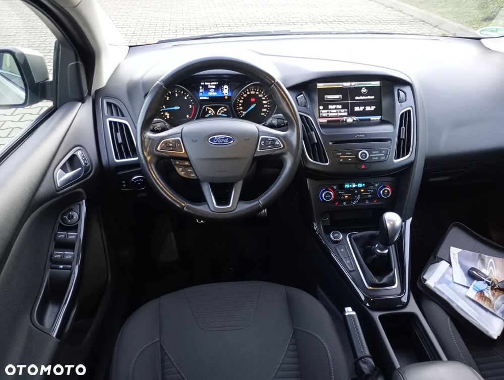 Ford Focus 2.0 TDCi DPF Start-Stopp-System Titanium - 7