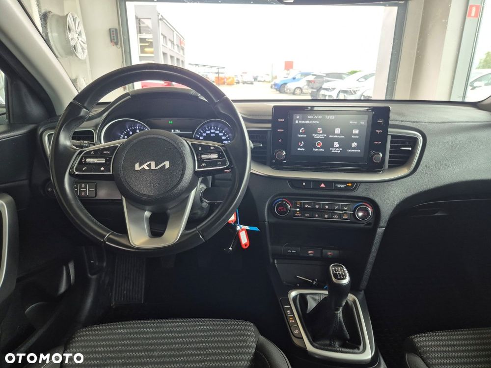 Kia Ceed 1.5 T-GDI M - 22