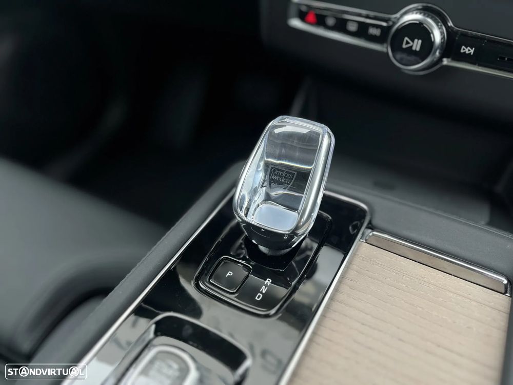 Volvo XC 90 2.0 T8 PHEV Plus Dark AWD - 26