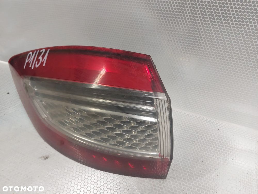 .  LAMPA TYL TYLNA LEWA FORD MONDEO MK4 KOMBI - 3
