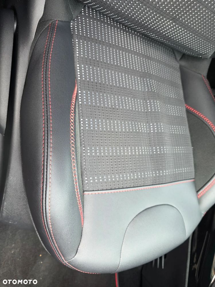 Peugeot 2008 PureTech 130 Stop&Start GT-Line Edition - 24