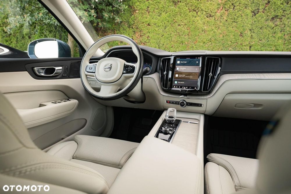 Volvo XC 60 B4 D AWD Inscription - 17