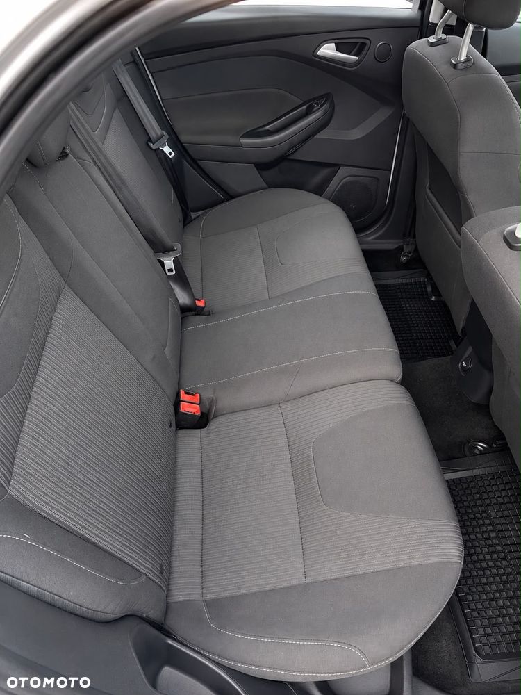 Ford Focus - 12