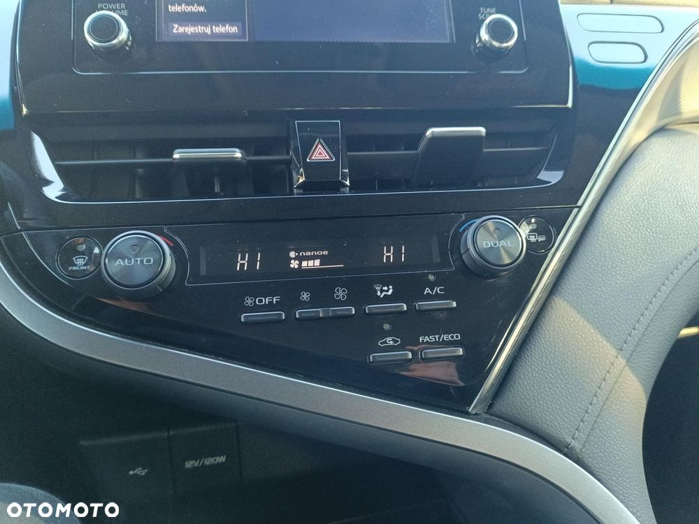 Toyota Camry 2.5 Hybrid Comfort CVT - 17