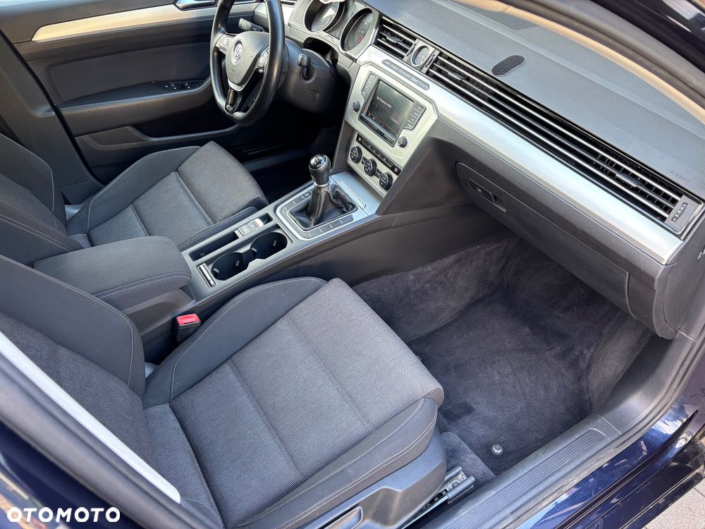 Volkswagen Passat Variant 2.0 TDI BMT Comfortline - 8