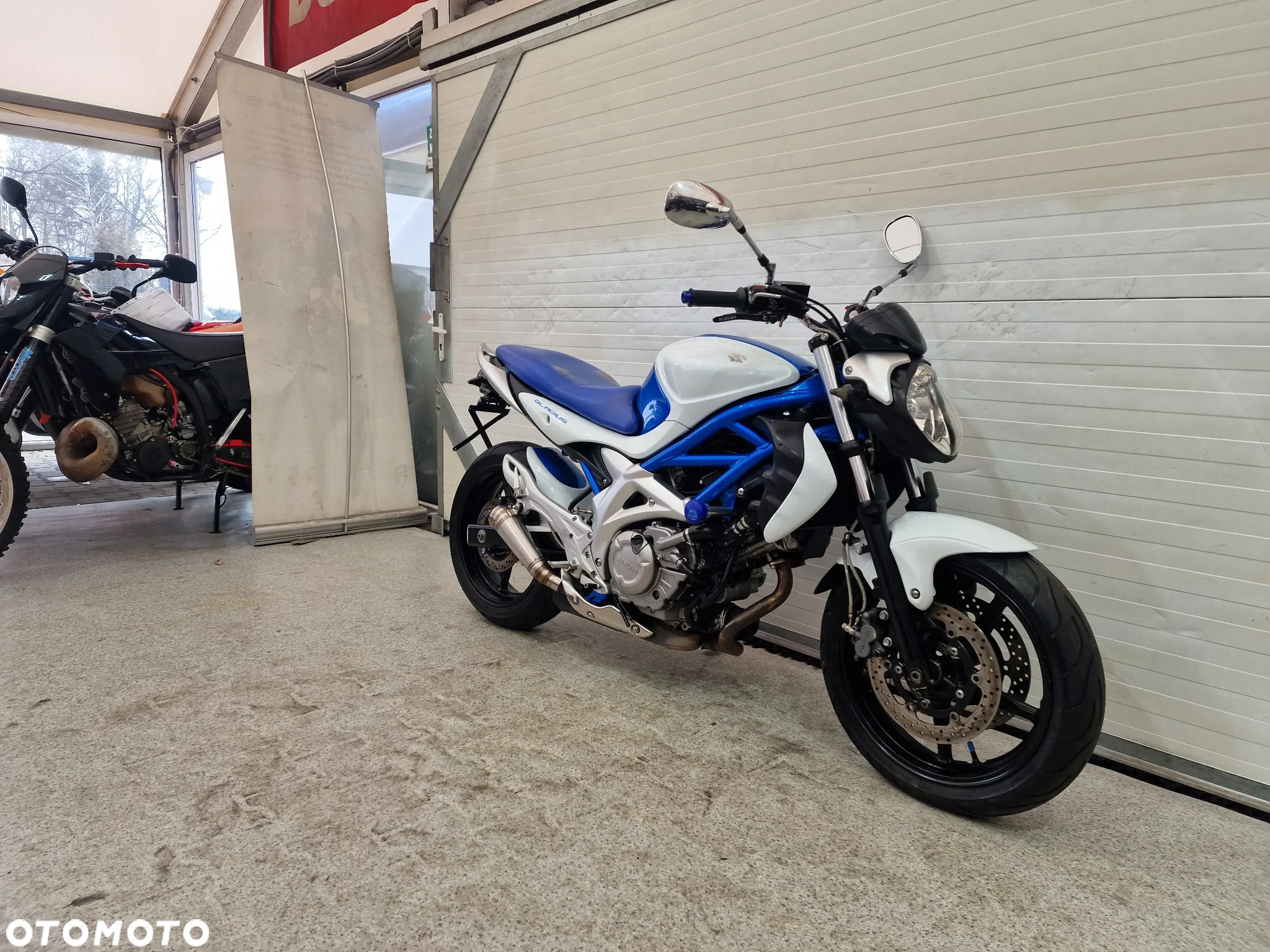 Suzuki Gladius - 5