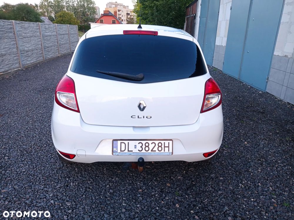 Renault Clio - 7