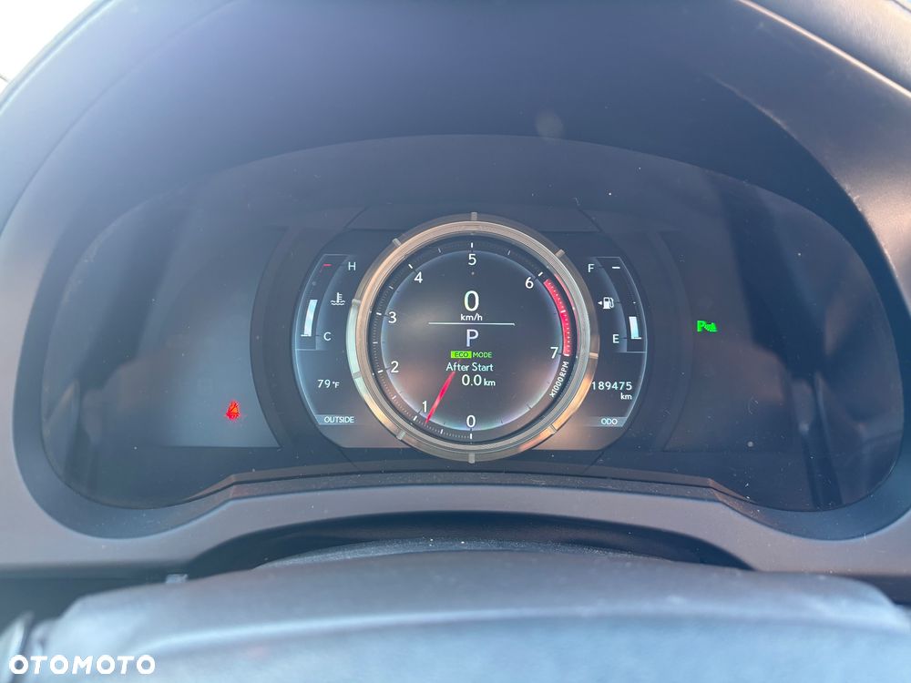 Lexus RC 200t / 300 F Sport - 18