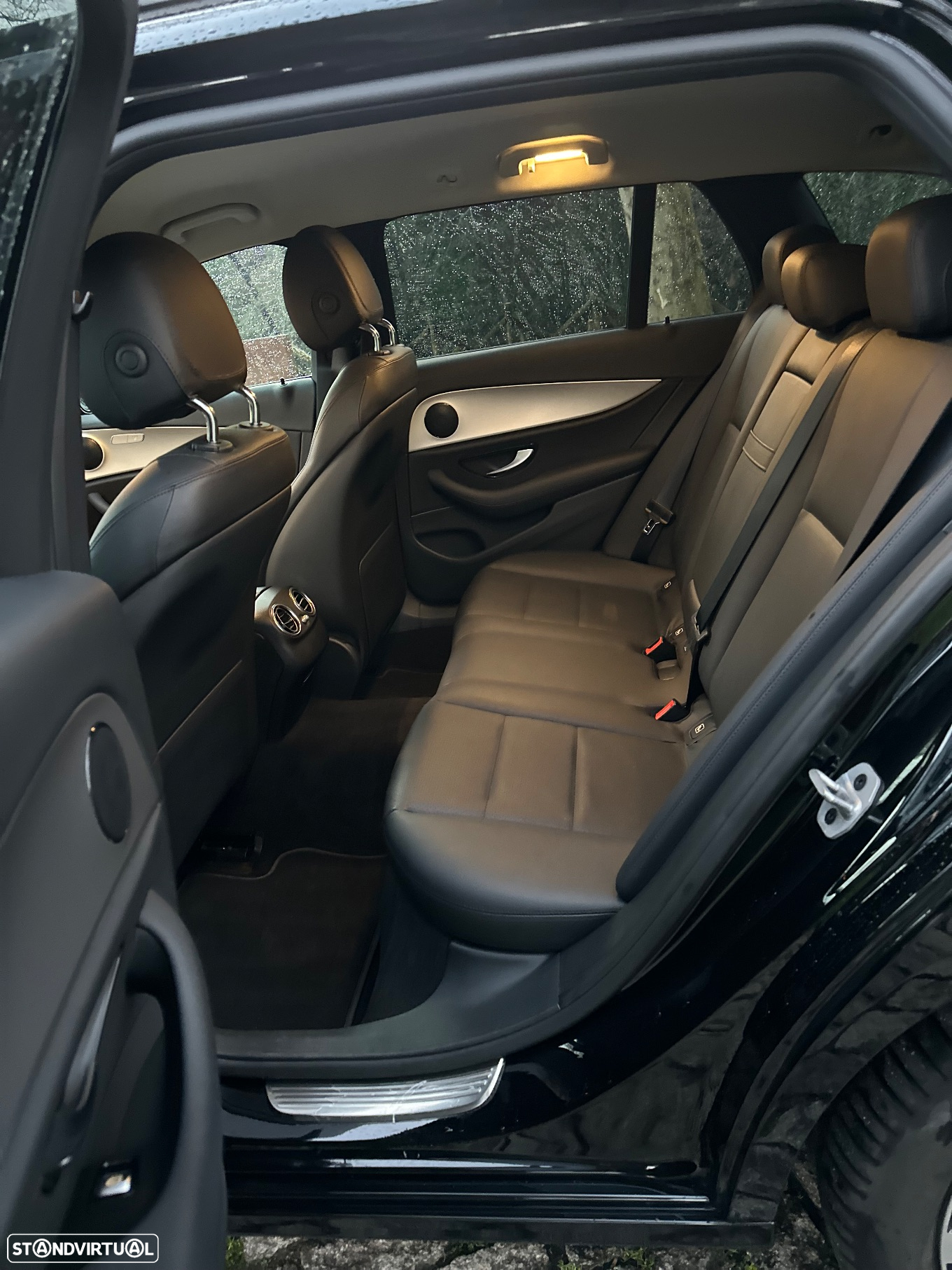 Mercedes-Benz E 300 de Avantgarde - 18