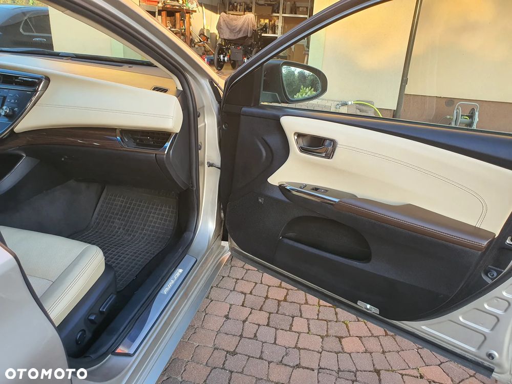 Toyota Avalon 3.5 Limited - 12