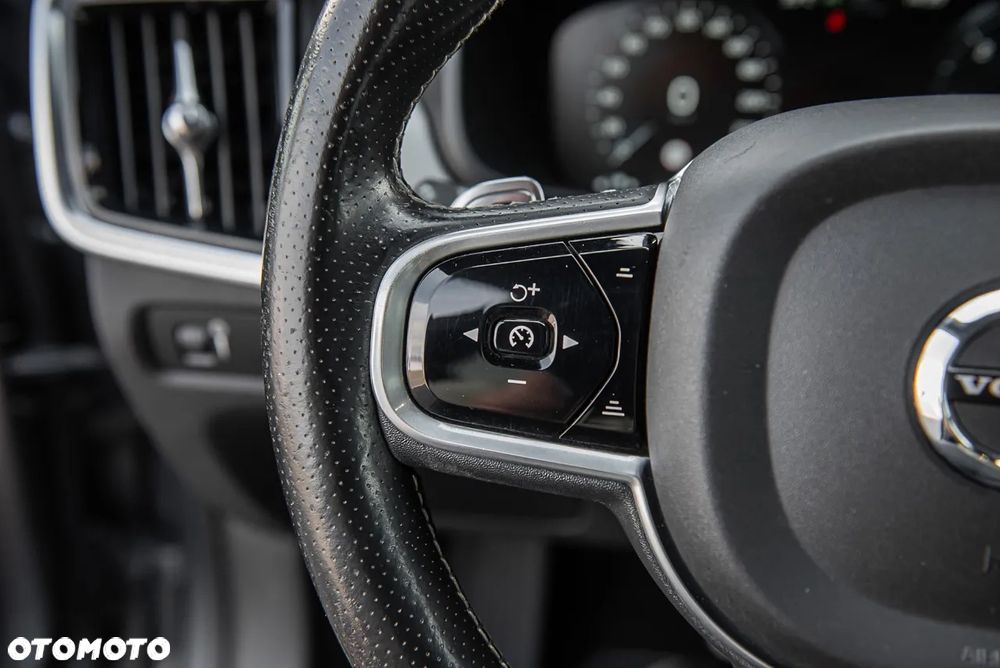 Volvo S90 D4 R-Design - 19