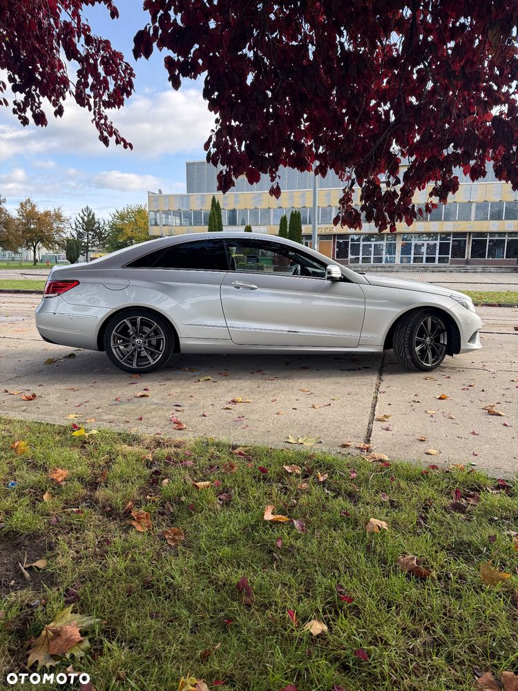Mercedes-Benz Klasa E 200 Coupe 7G-TRONIC - 6