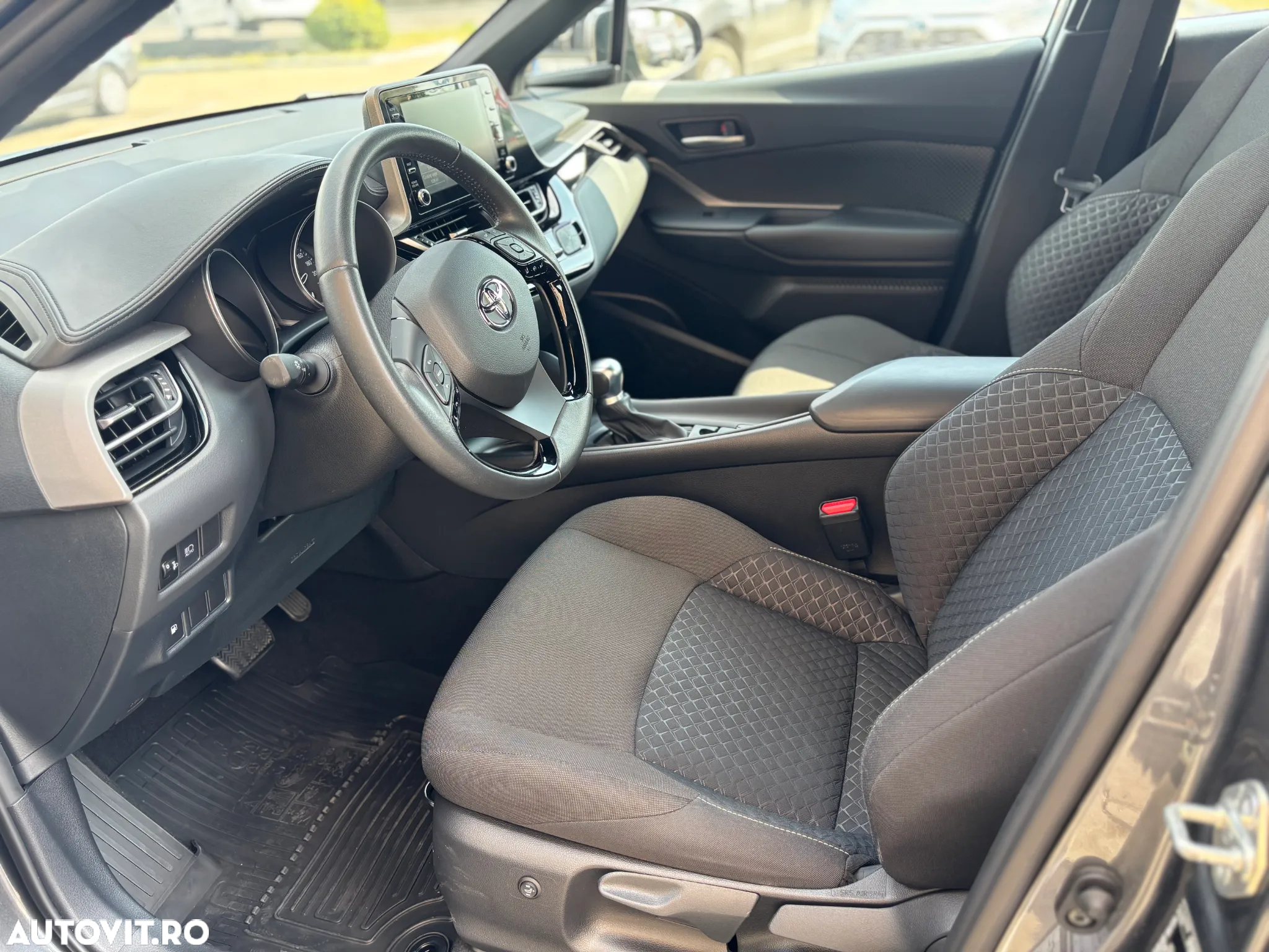 Toyota C-HR 1.8 HSD 122 CP 4x2 CVT Core - 10