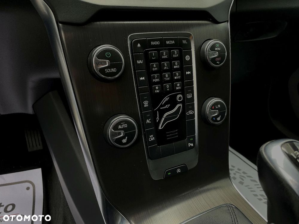 Volvo V40 Cross Country D3 Momentum - 31