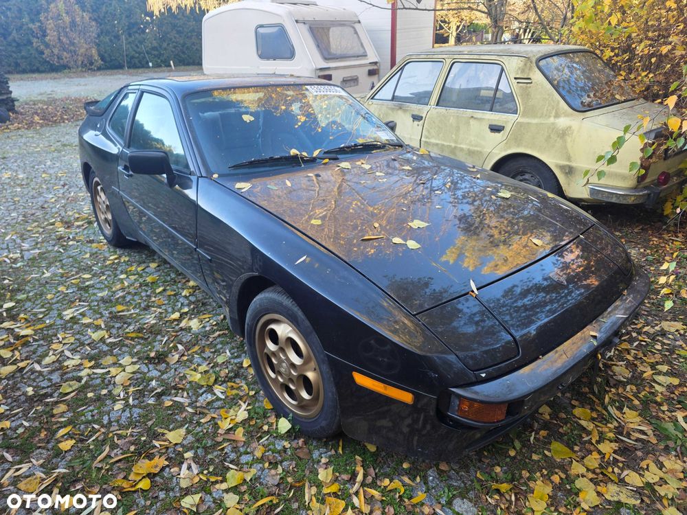 Porsche 944 - 1