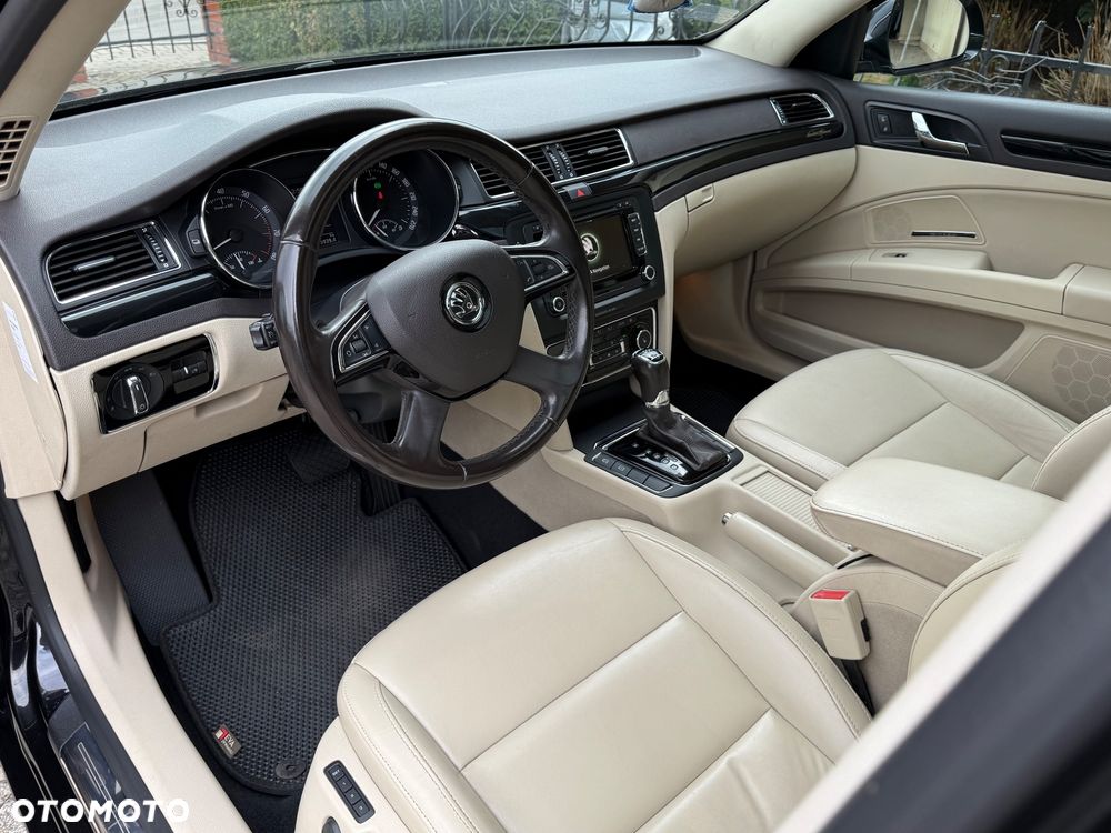 Skoda Superb 3.6 FSI 4x4 L&K DSG - 15