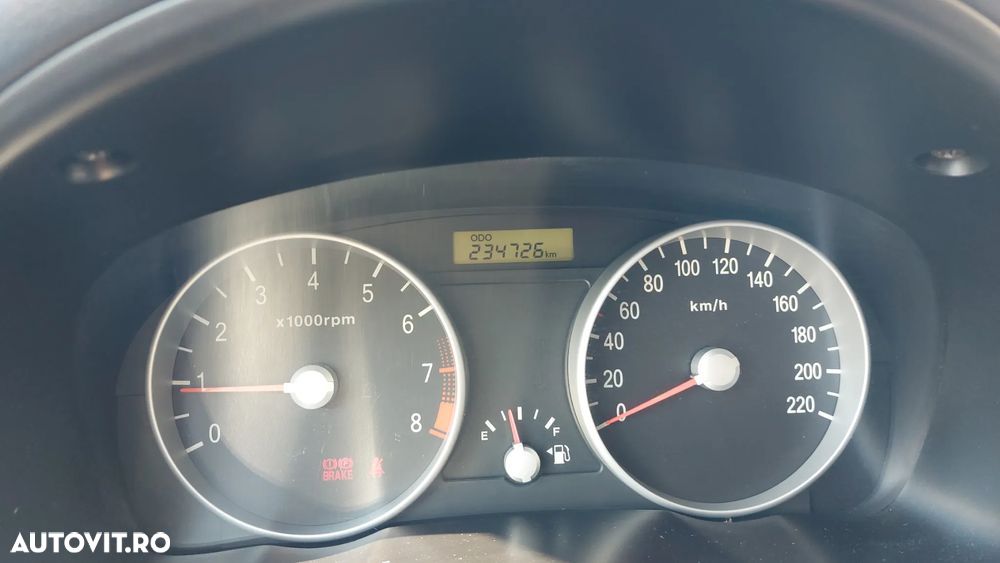 Hyundai Accent 1.4 GL - 15