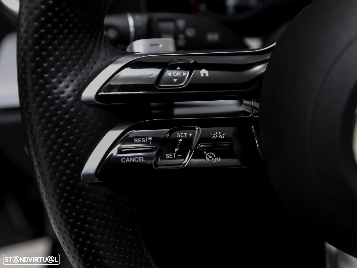 Mercedes-Benz E 300 de 4Matic T 9G-TRONIC AMG Line - 28
