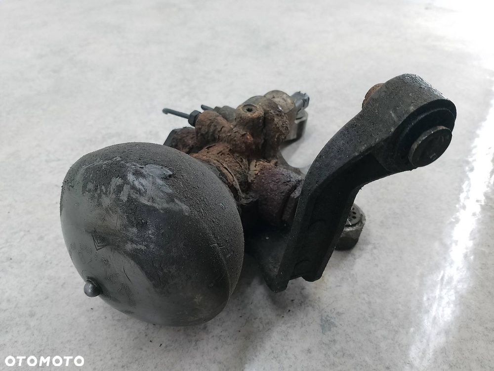 GRUSZKA, SFERA, RODZIELACZ ZAWIESZENIA  CITROEN C5 III 9655235680 2.0 HDI - 4