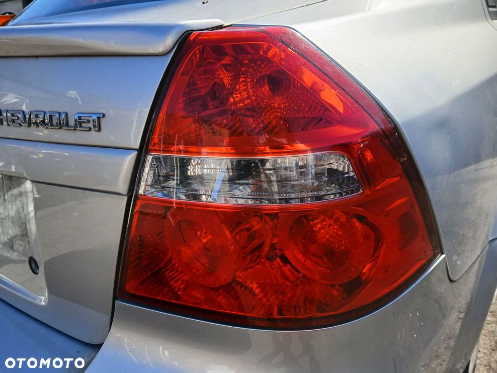 Chevrolet Aveo T20 sedan lampa tylna lewa, prawa - 2