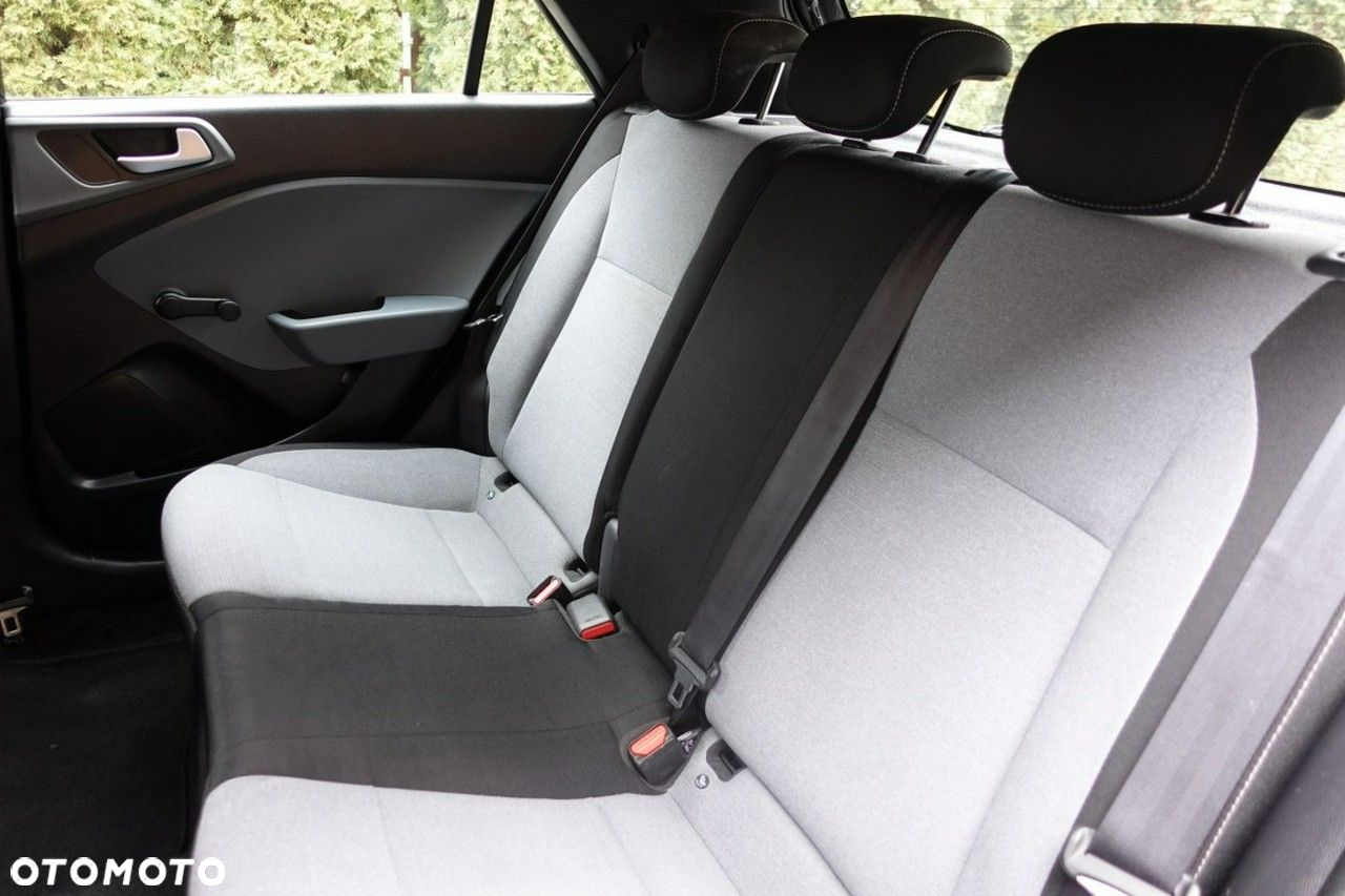 Hyundai i20 - 16